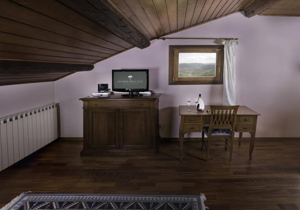 Locanda Degli Ulivi アルクニャーノ エクステリア 写真